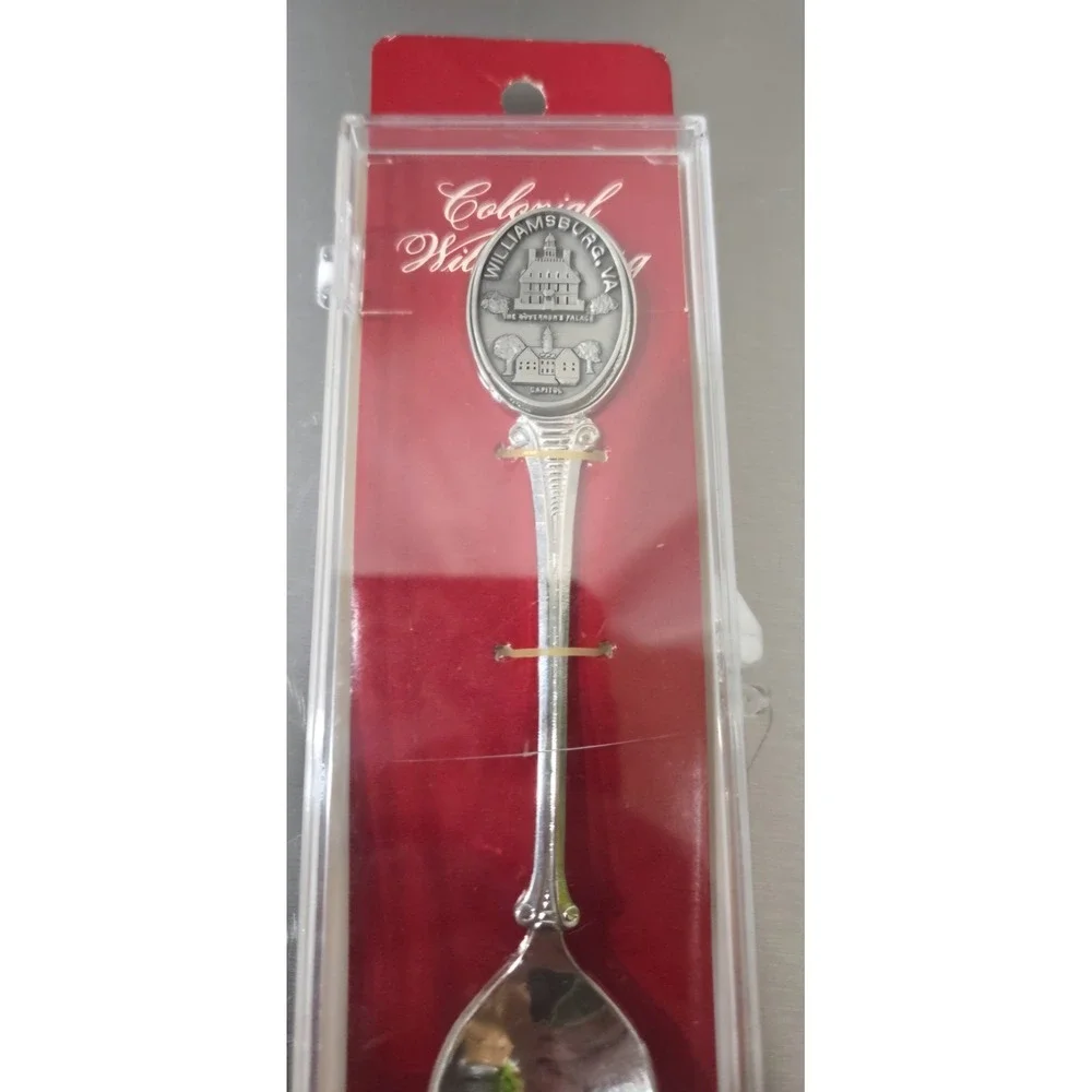 Vintage FORT Colonial‎ Williamsburg Collectible Silver Plated Spoon
